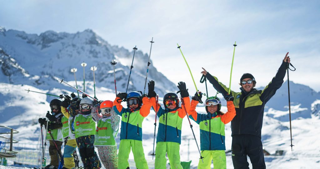 group-happy-ski